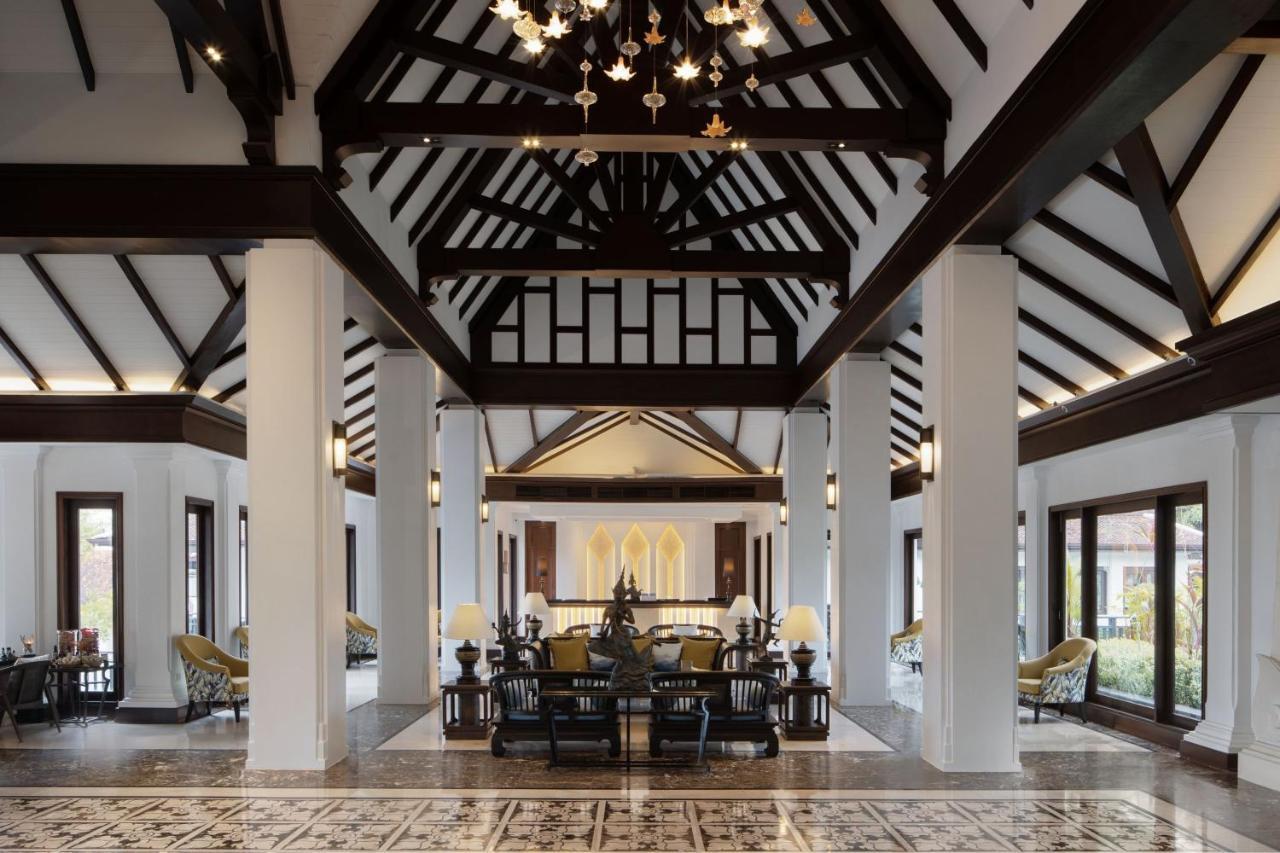 Jw Marriott Khao Lak Resort And Spa Экстерьер фото The lobby of the hotel