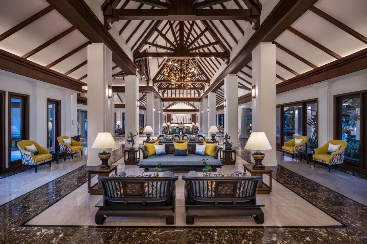 Jw Marriott Khao Lak Resort And Spa Экстерьер фото The lobby of the hotel