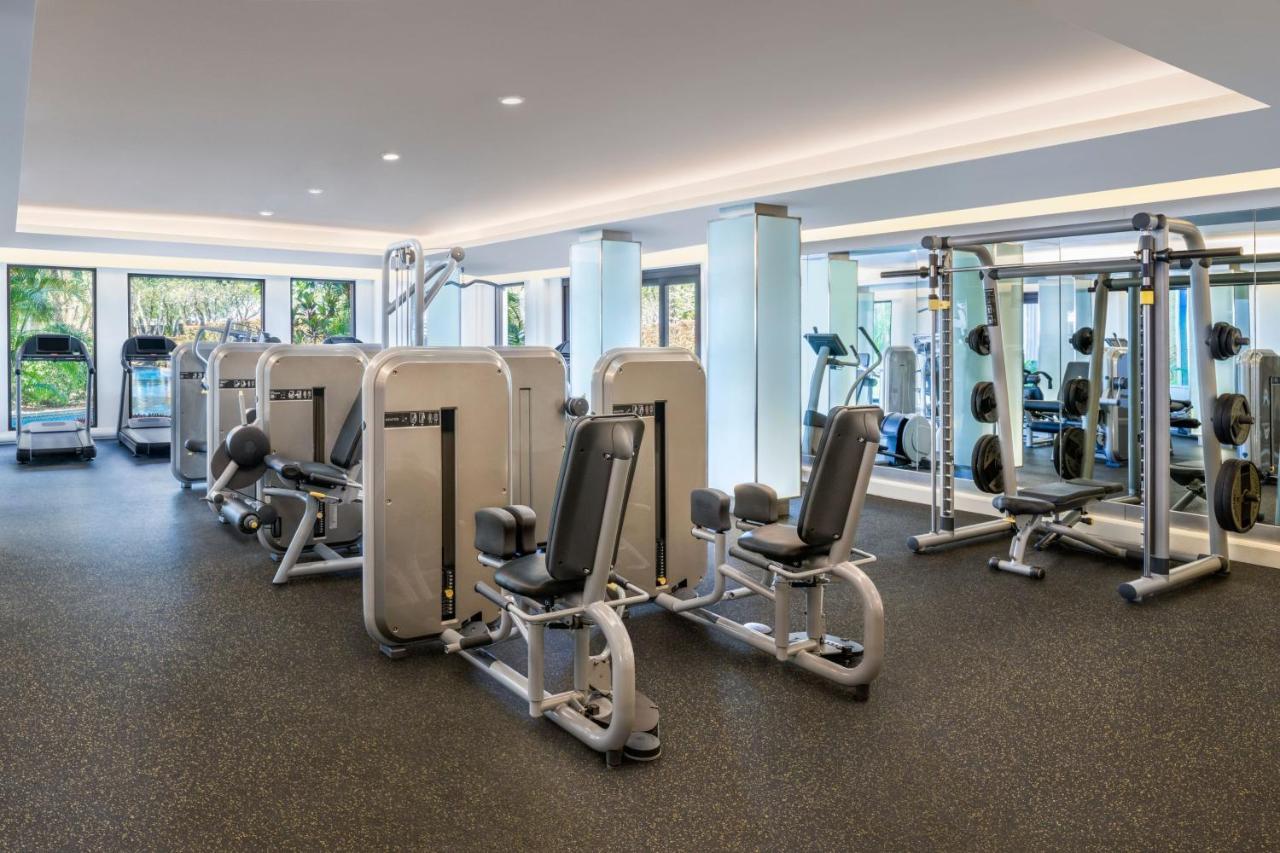 Jw Marriott Khao Lak Resort And Spa Экстерьер фото The gym at the hotel