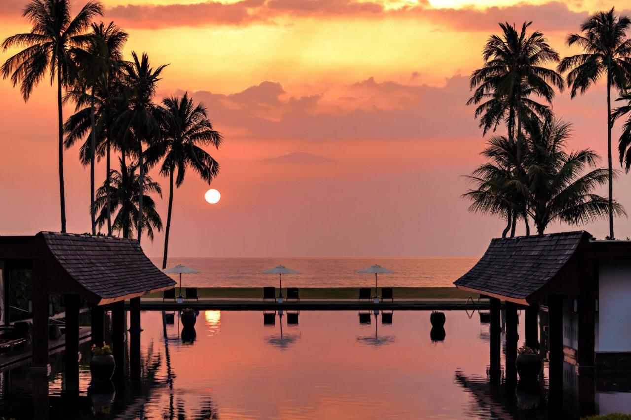 Jw Marriott Khao Lak Resort And Spa Экстерьер фото Sunset at the resort