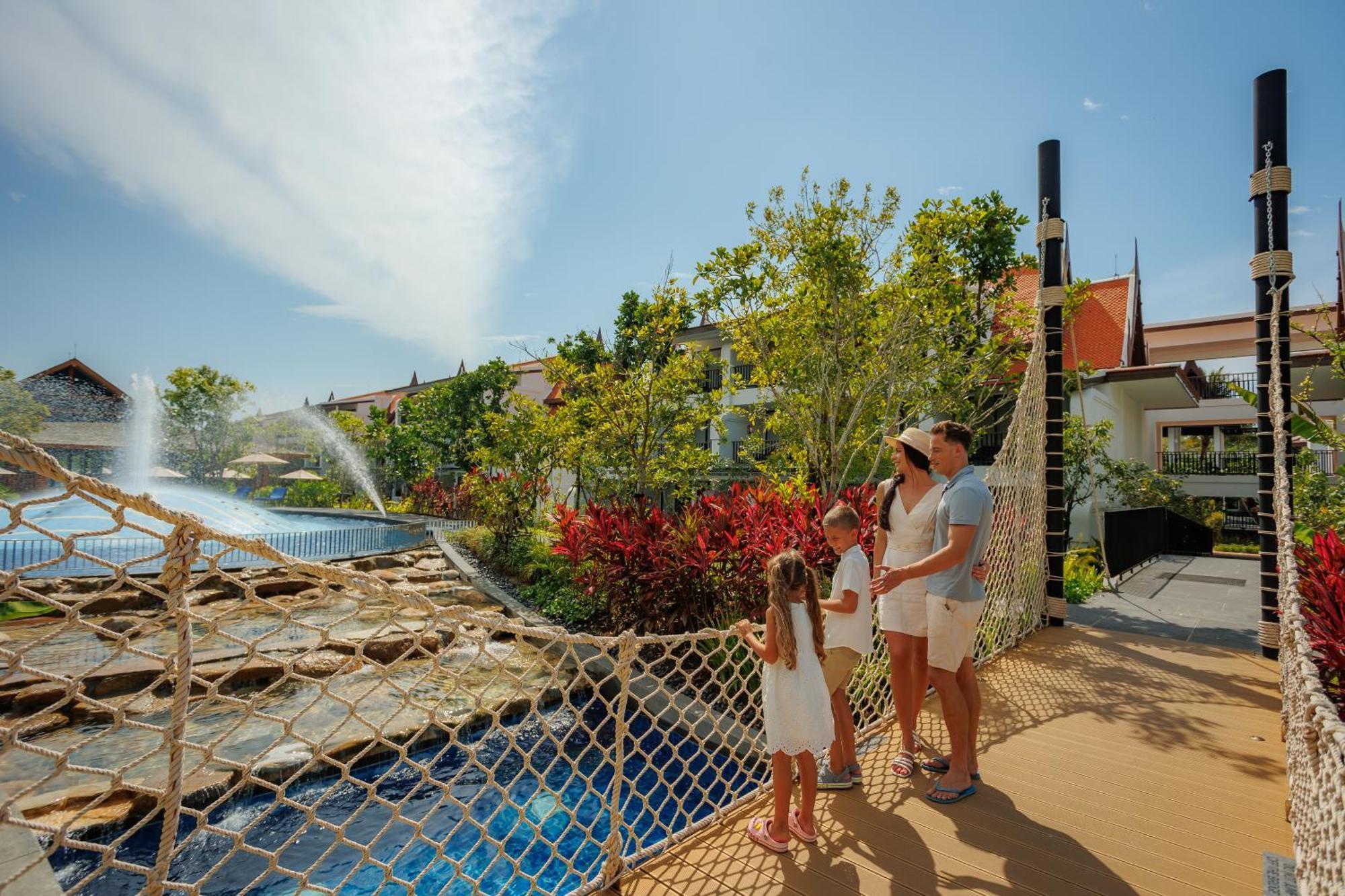 Jw Marriott Khao Lak Resort And Spa Экстерьер фото The Village