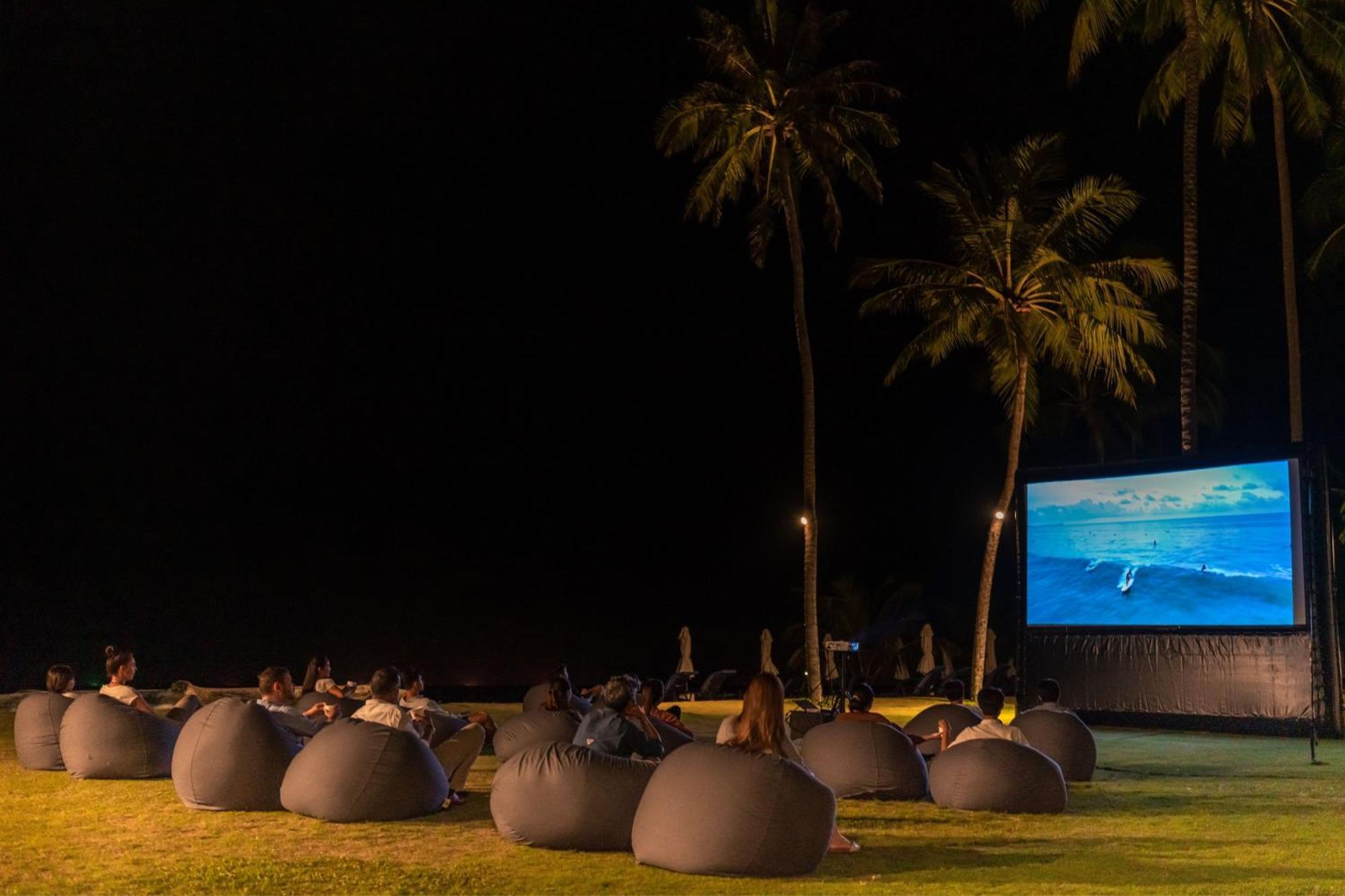 Jw Marriott Khao Lak Resort And Spa Экстерьер фото Movies by the Beach